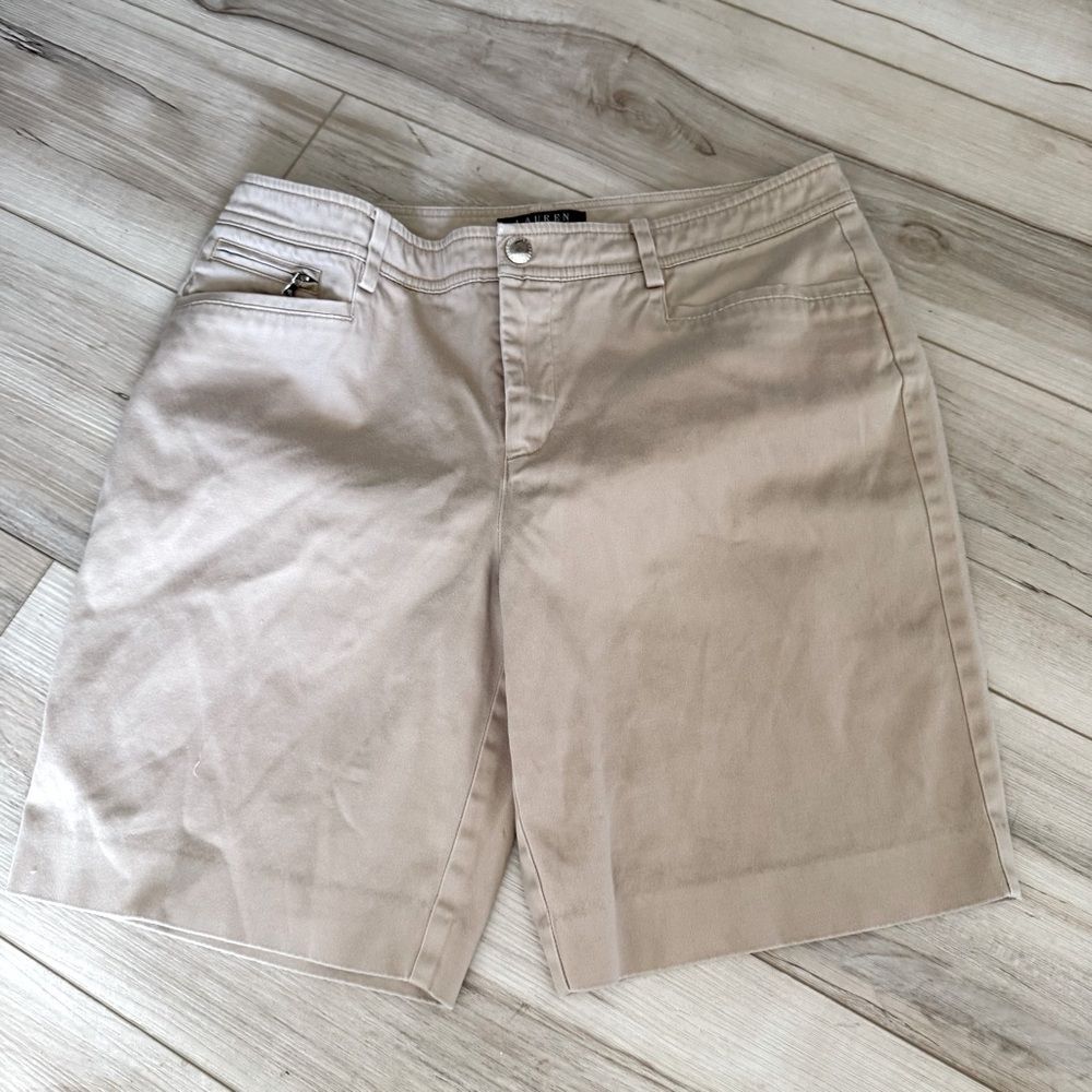 Ralph Lauren khaki tan shorts Size 10 petite - Picture 1 of 5